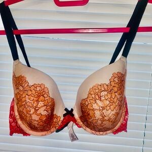 Victoria’s Secer Elegant Lace Bra in Red & Black